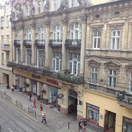 Apartments On Doroshenka 19 Leopoli Esterno foto