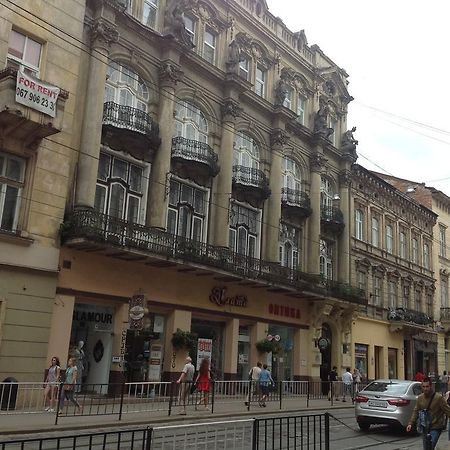 Apartments On Doroshenka 19 Leopoli Esterno foto