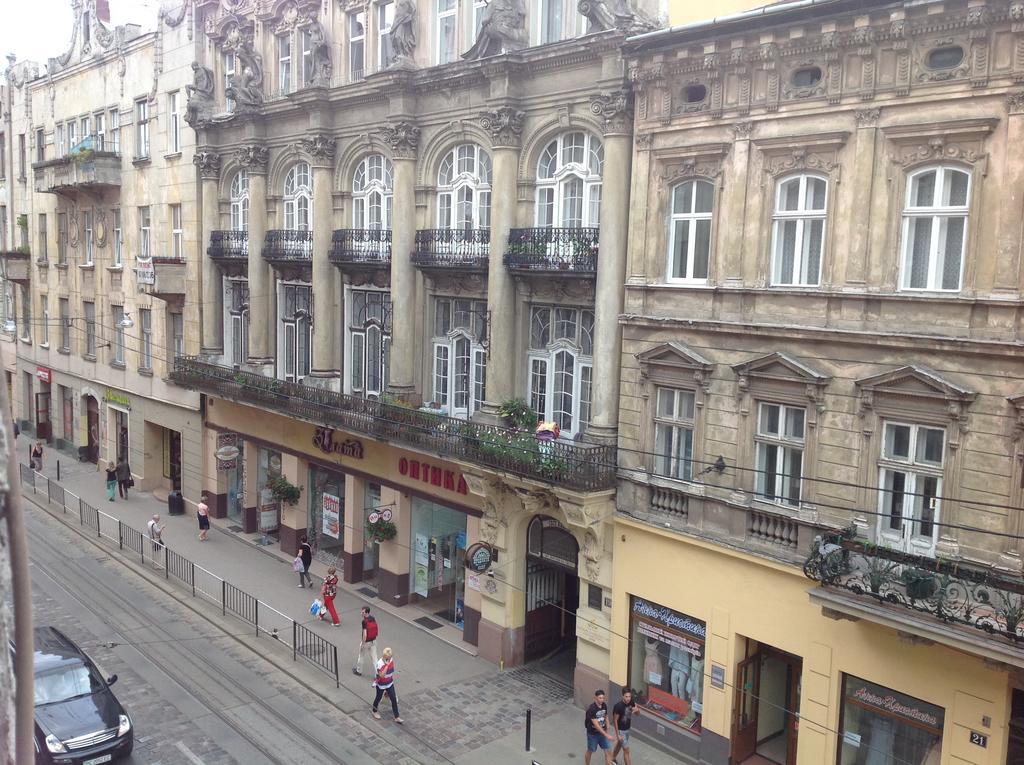 Apartments On Doroshenka 19 Leopoli Esterno foto